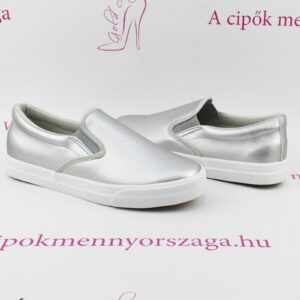 Ezüst slip on