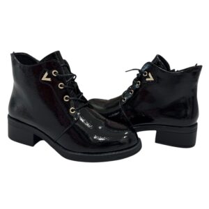 női lakk bokacsizma,fekete csizma,fekete női csizma,fekete női bokacsizma,női bokacsizma,bélelt női bokacsizma,női műbőr bokacsizma