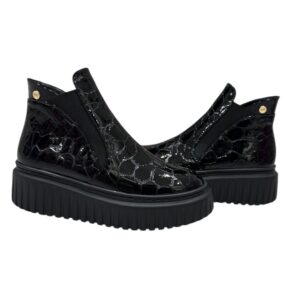 via roma bőr bokacsizma,női fekete bőr bokacsizma,via roma magasított szárú női slip on,bőr slip on,fekete slip on bokacsizma,bélelt női slip on,bélelt női bokacsizma,via roma 8061,női magasított száru slip on bokacsizma