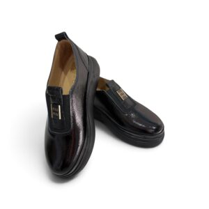 Via Roma Prémium Fekete Lakk Bőr Slip-on